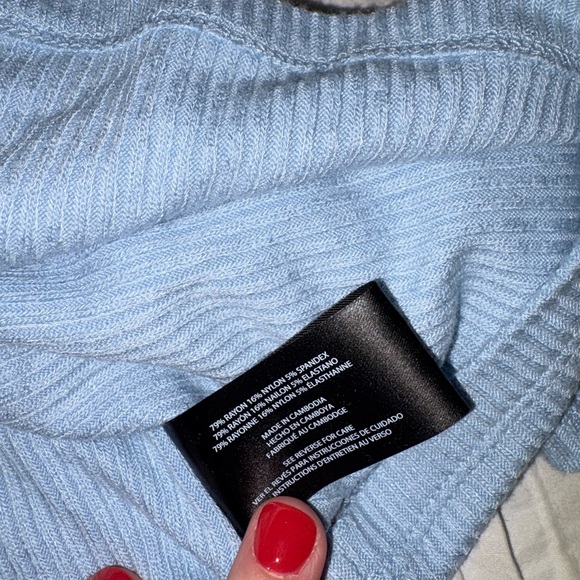 Banana Republic Light Blue Ribbed Off the shoulder Long Sleeve Shirt size L - Picture 3 of 5